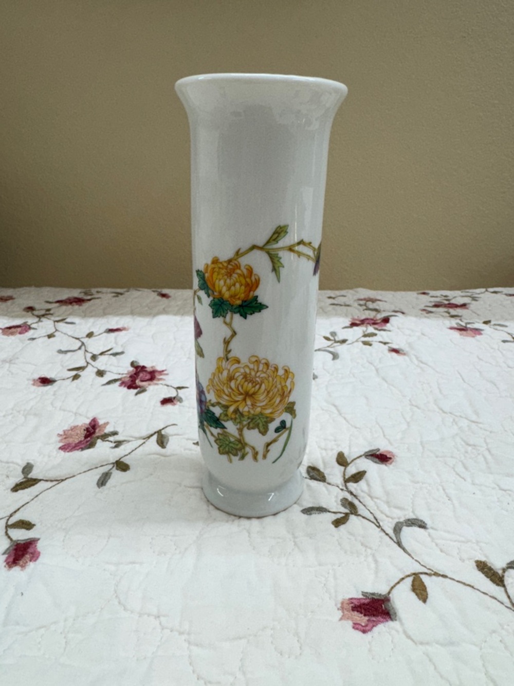 Vintage Takahashi Porcelain Vase Floral 6.5”